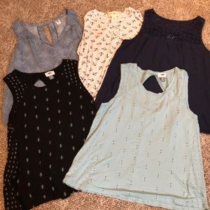 Sleeveless shirt collection